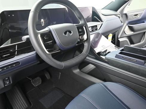 New 2026 INFINITI QX80 4WD image 15