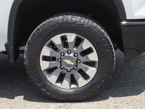 Used 2024 Chevrolet Silverado 2500 Custom w/ Custom Value Package AWD/4WD image 49