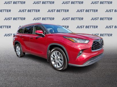 Used 2023 Toyota Highlander Limited