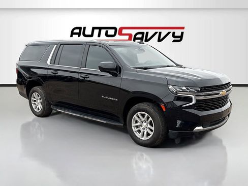 Used 2022 Chevrolet Suburban LT image 1
