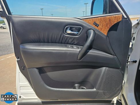 Used 2024 Nissan Armada SL w/ Captain's Chairs Package AWD/4WD image 11