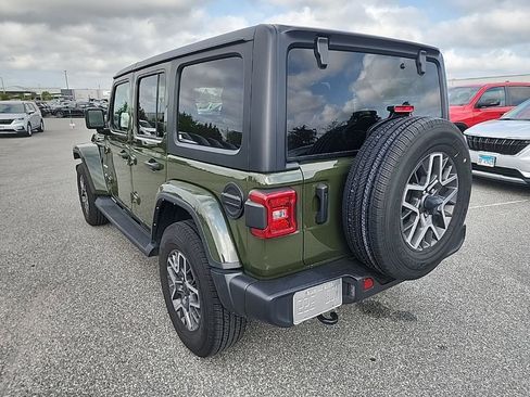 Used 2024 Jeep Wrangler Sahara image 9