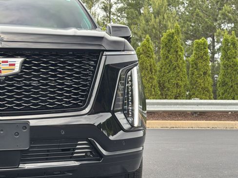 Used 2026 Cadillac Escalade Platinum Sport w/ LPO, Floor Liner Package AWD/4WD image 21