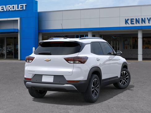New 2026 Chevrolet TrailBlazer LT w/ Driver Confidence Package FWD image 4