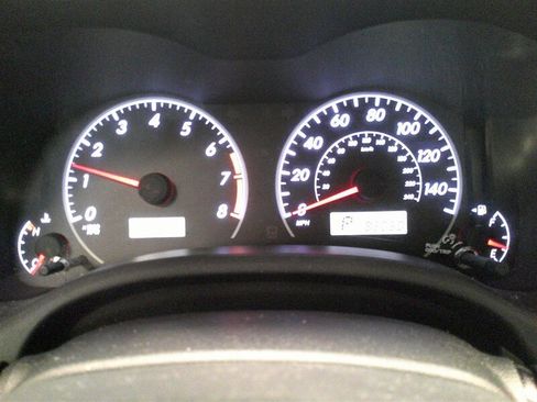 Used 2013 Toyota Corolla LE image 10