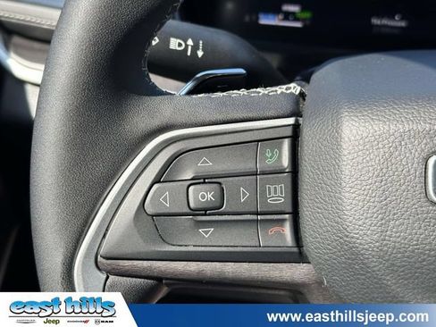 Used 2023 Jeep Grand Cherokee 4WD 4xe image 31