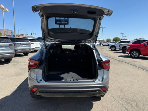 New 2026 Chevrolet Trax RS w/ Driver Confidence Package FWD image 35