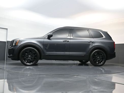 Used 2022 Kia Telluride EX w/ EX Premium Package image 19