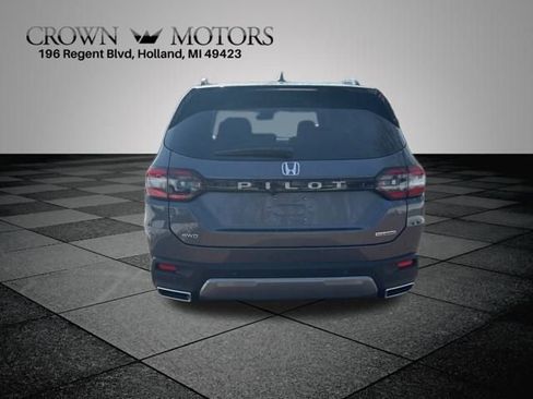 New 2026 Honda Pilot Touring image 8