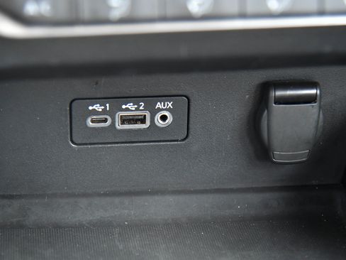 Used 2024 Nissan Altima 2.5 SV FWD image 23