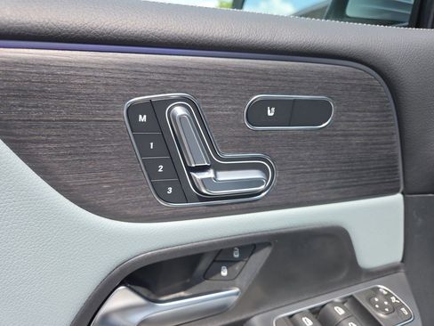 New 2026 Mercedes-Benz GLB 250 4MATIC image 11