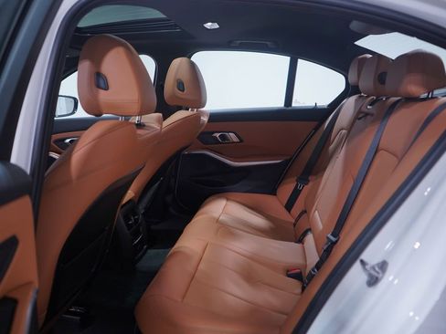 Used 2023 BMW 330i Sedan w/ Driving Assistance Package image 9