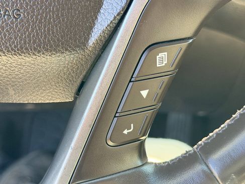 Used 2013 Hyundai Santa Fe Limited FWD image 37