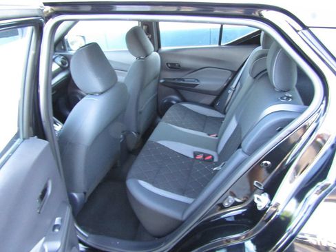 Used 2020 Nissan Kicks S FWD image 5