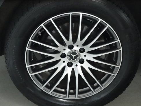 Used 2023 Mercedes-Benz GLC 300 4MATIC image 13