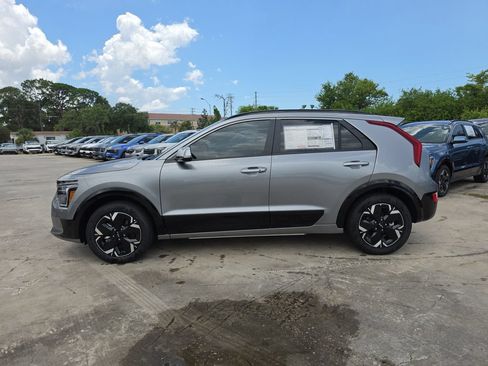 New 2026 Kia Niro Wind FWD image 5