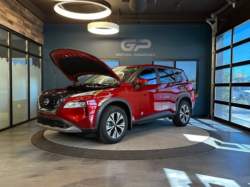 Used 2023 Nissan Rogue SV AWD/4WD image 24