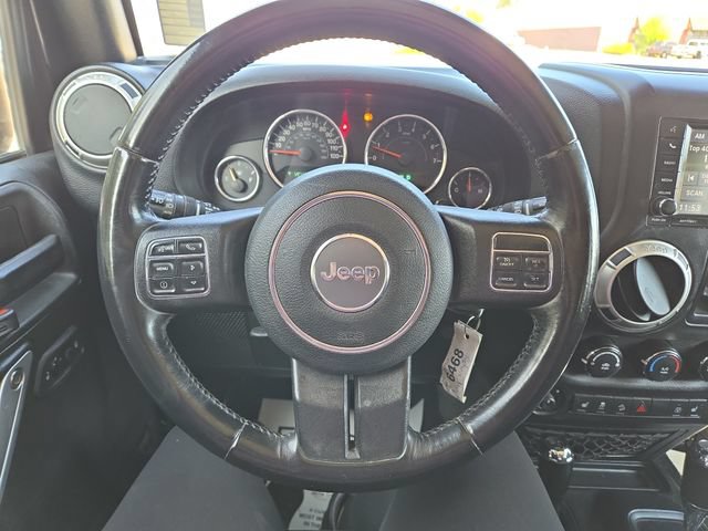 Used 2018 Jeep Wrangler Unlimited Rubicon w/ Cold Weather Group AWD/4WD image 14