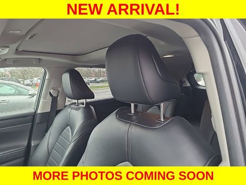Used 2023 Toyota Highlander XLE image 9