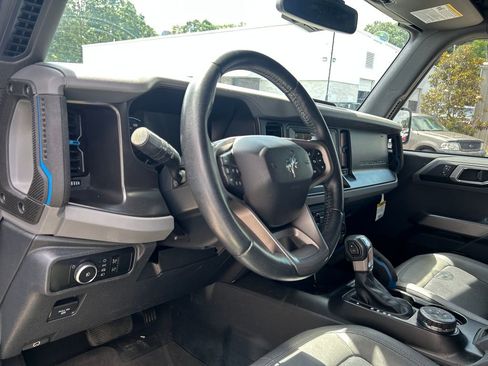 Used 2023 Ford Bronco Black Diamond w/ Sasquatch Package AWD/4WD image 10