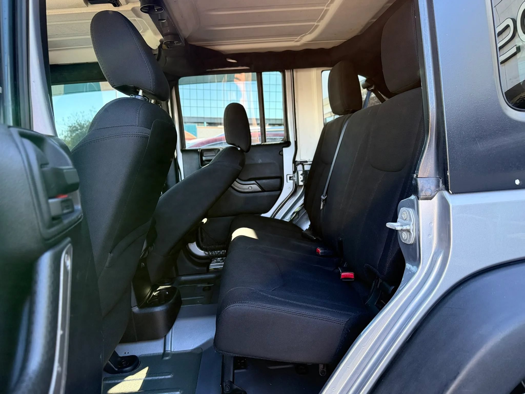 Used 2015 Jeep Wrangler Unlimited Sport AWD/4WD image 22