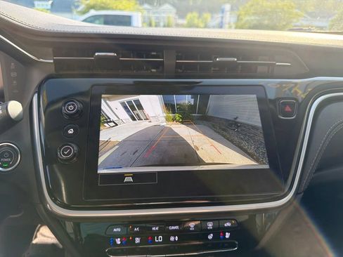 Used 2023 Chevrolet Bolt EUV LT w/ Convenience Package FWD image 50