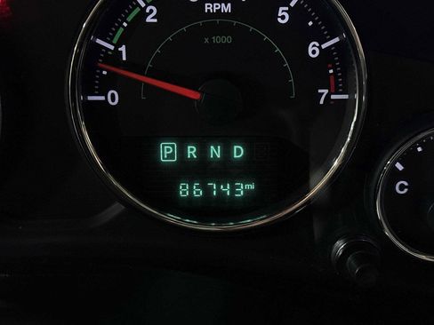 Used 2018 Jeep Wrangler Unlimited Sahara image 19