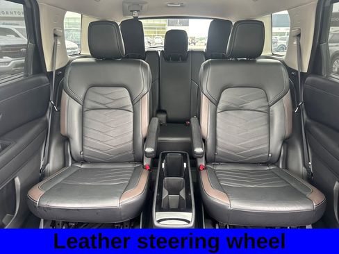 Used 2023 Nissan Pathfinder Platinum AWD/4WD image 25