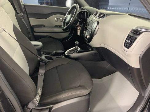 Used 2017 Kia Soul FWD image 15