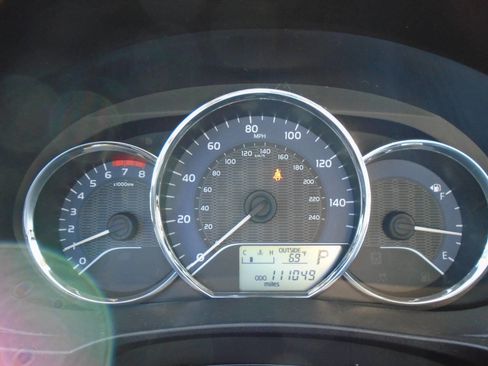 Used 2015 Toyota Corolla LE image 7