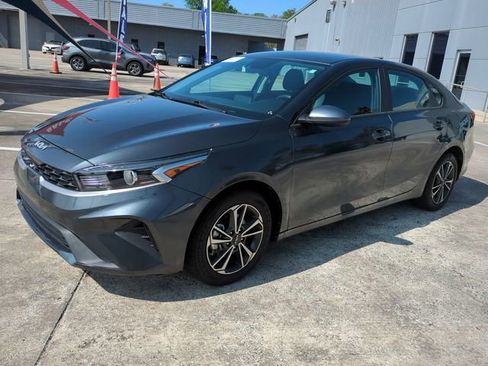 Used 2024 Kia Forte LXS image 8