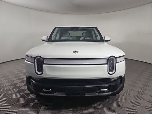 Used 2022 Rivian R1T Adventure image 8