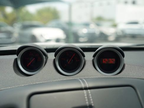 Used 2009 Nissan 370Z Coupe RWD image 32