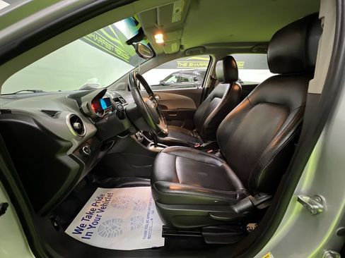 Used 2015 Chevrolet Sonic LTZ FWD image 17