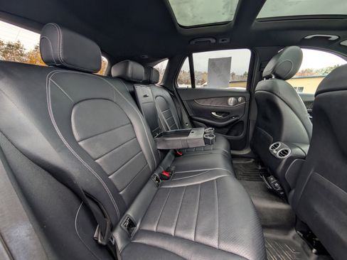 Used 2018 Mercedes-Benz GLC 300 4MATIC image 46