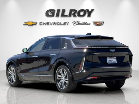 Used 2024 Cadillac Lyriq Luxury w/ LPO, Floor Liner Package AWD/4WD image 5