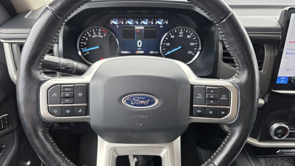 Used 2023 Ford Expedition XLT AWD/4WD image 19