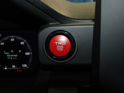 Used 2025 Toyota Tacoma TRD Off-Road AWD/4WD image 11
