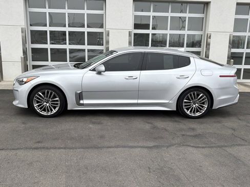 Used 2018 Kia Stinger image 3