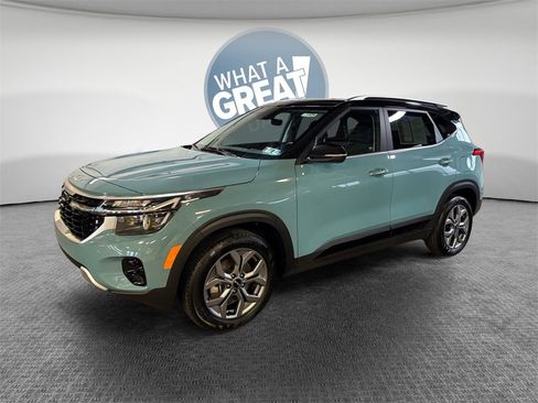 Certified 2024 Kia Seltos S image 8