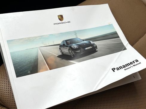 Used 2014 Porsche Panamera S image 64
