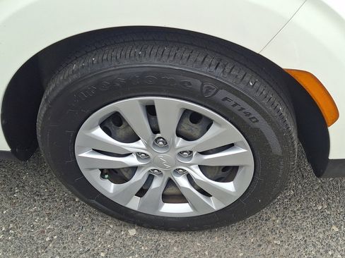 Used 2022 Kia Soul LX FWD image 11