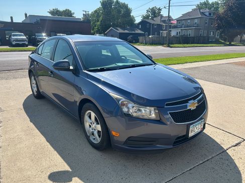 Used 2014 Chevrolet Cruze LT FWD image 4