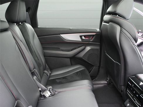 Used 2023 Acura MDX A-Spec image 18