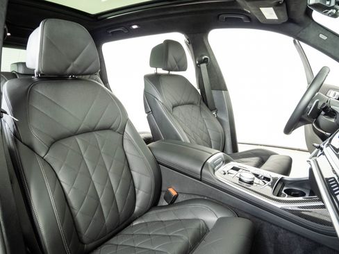 Used 2026 BMW X7 M60i AWD/4WD image 22