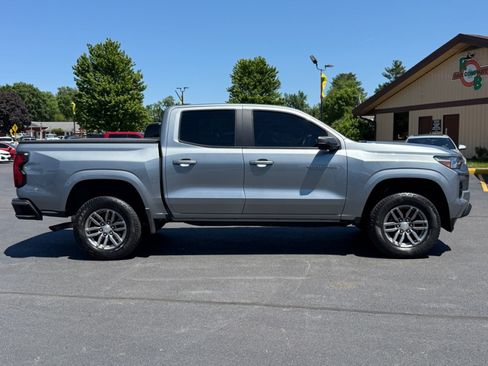 Used 2023 Chevrolet Colorado LT w/ LT Convenience Package RWD image 9
