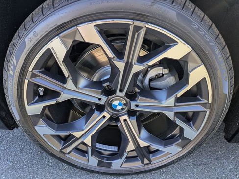 New 2025 BMW 230i xDrive Coupe w/ Convenience Package AWD/4WD image 10