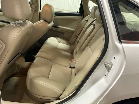 Used 2010 Chevrolet Impala LT w/ Luxury Edition Package FWD image 22