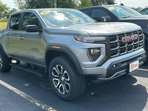 Used 2024 GMC Canyon AT4 AWD/4WD image 2
