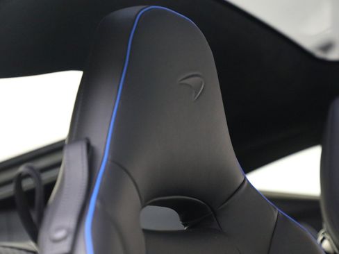 Used 2023 McLaren GT RWD image 29